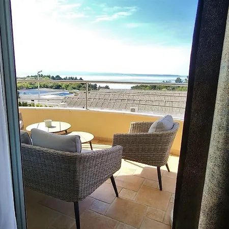 Sun With Sea View And Shared Pool *