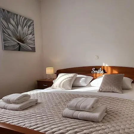 Sun With Sea View And Shared Pool דירה *