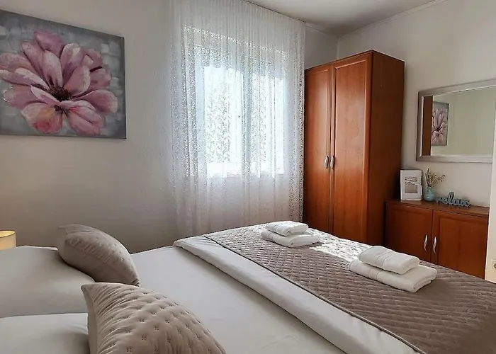 Sun With Sea View And Shared Pool شقة *